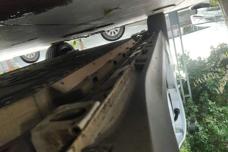 Used AION Y 2022 Plus 70 Enjoy Edition Right Side Sill