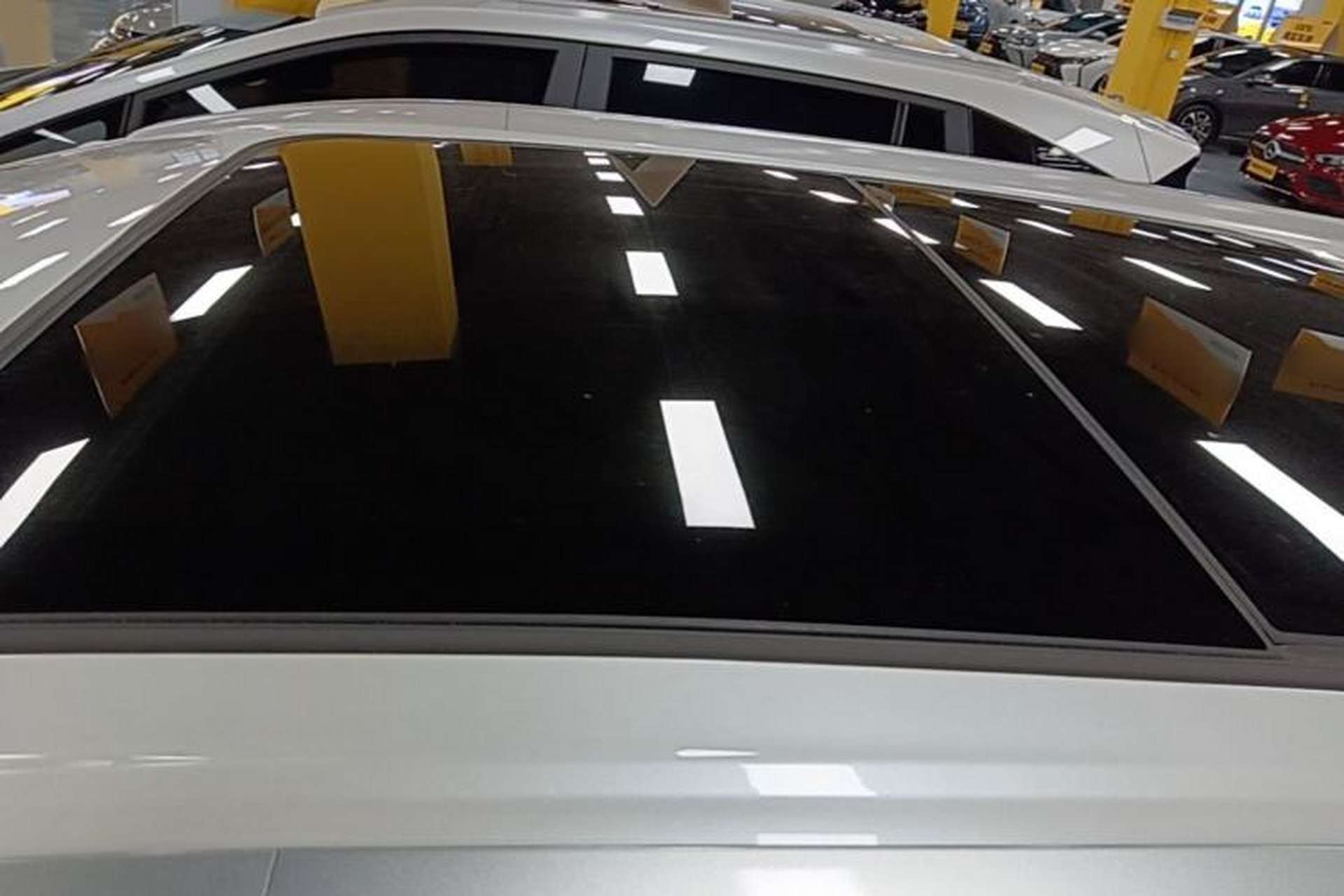 Used AION Y 2022 Plus 70 Smart Edition Roof