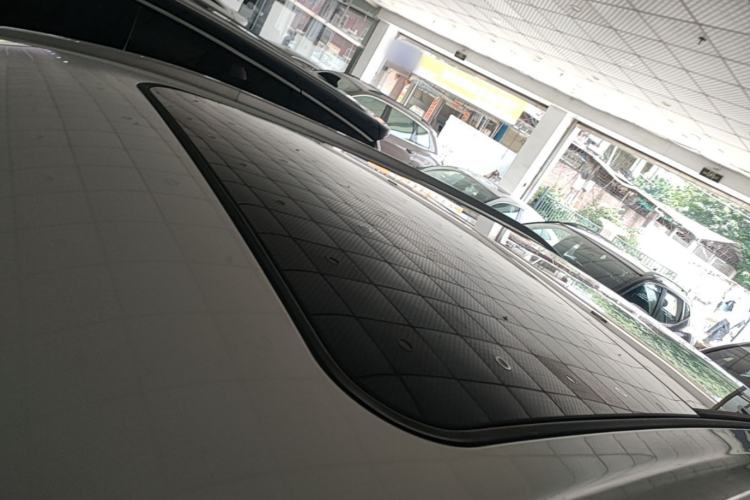 Used AION Y 2022 Plus 70 Smart Edition Roof