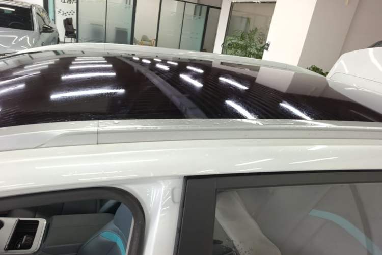 Used AION Y 2022 Plus 70 Smart Edition Roof