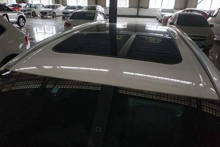 Used AION Y 2022 Plus 70 Smart Edition Roof