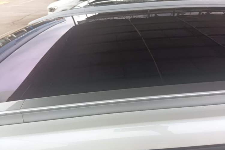 Used AION Y 2022 Plus 70 Smart Edition Roof