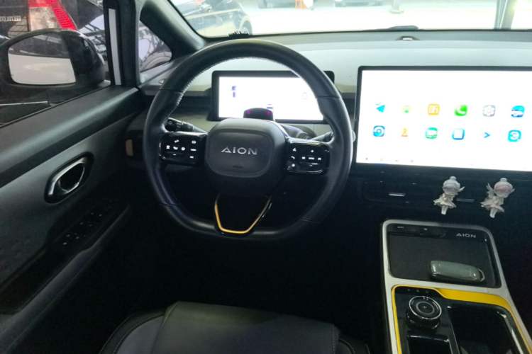 Used AION Y 2022 70 Tech Edition Lithium Iron Phosphate Steering Wheel