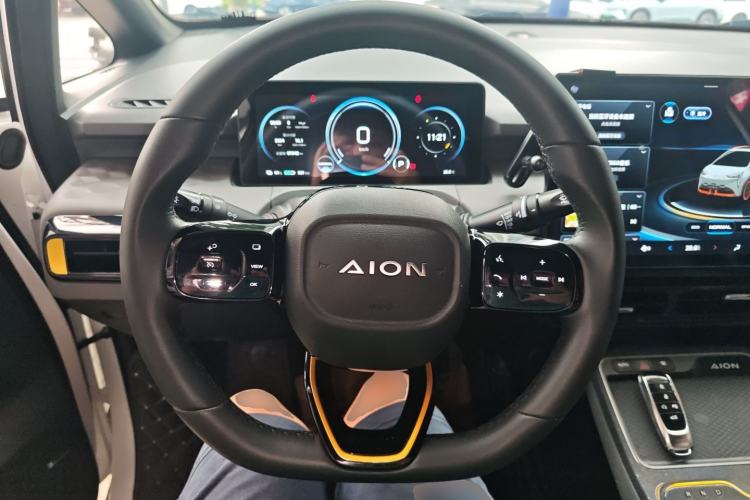 Used AION Y 2022 70 Intelligent Edition Lithium Iron Phosphate Steering Wheel