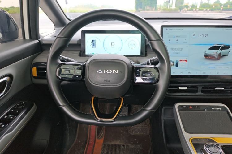 Used AION Y 2022 70 Intelligent Edition Lithium Iron Phosphate Steering Wheel