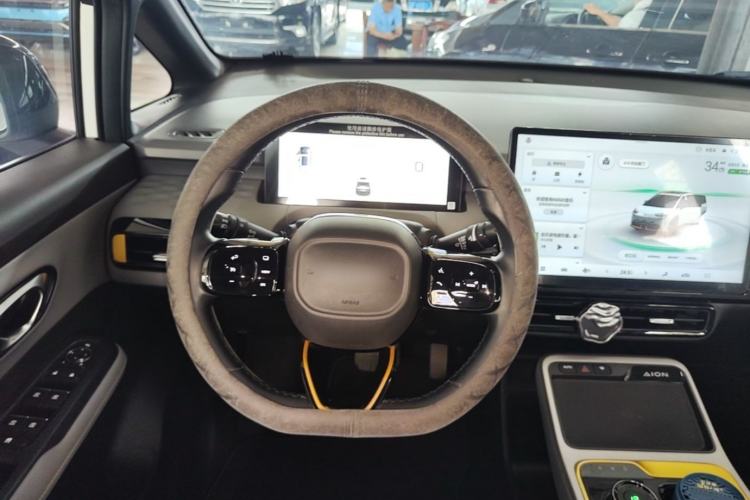 Used AION Y 2022 70 Intelligent Edition Lithium Iron Phosphate Steering Wheel