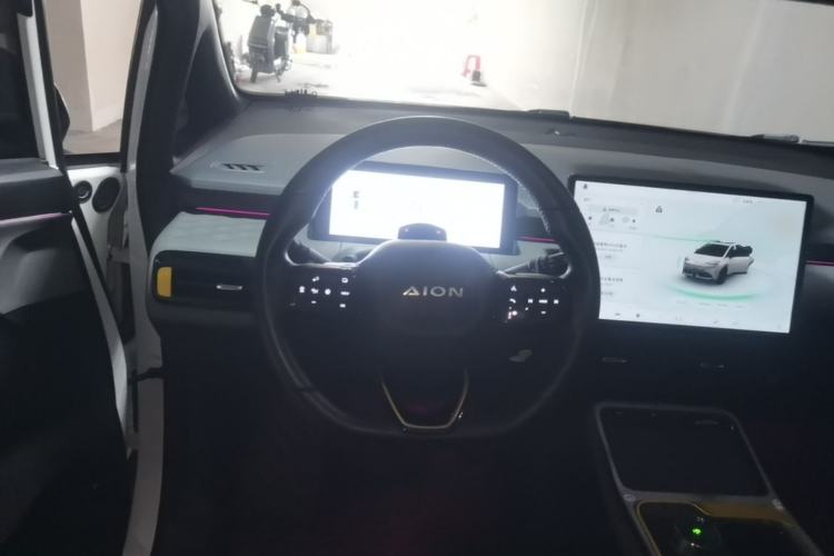 Used AION Y 2022 70 Tech Edition Lithium Iron Phosphate Steering Wheel