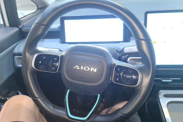 Used AION Y 2022 Plus 70 Smart Edition Steering Wheel