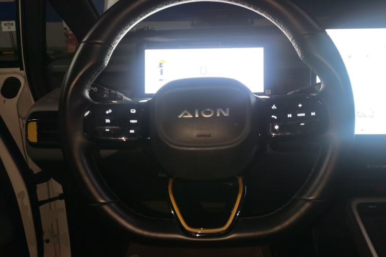 Used AION Y 2022 70 Intelligent Edition Lithium Iron Phosphate Steering Wheel