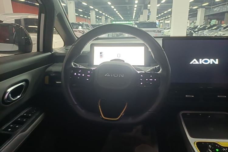 Used AION Y 2022 70 Tech Edition Lithium Iron Phosphate Steering Wheel