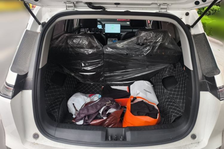 Used AION Y 2022 Plus 70 Smart Edition Trunk