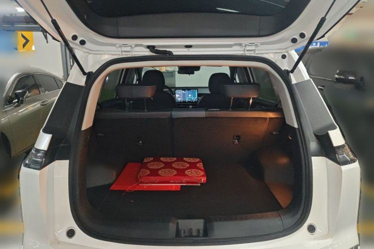 Used AION Y 2022 Plus 70 Smart Edition Trunk