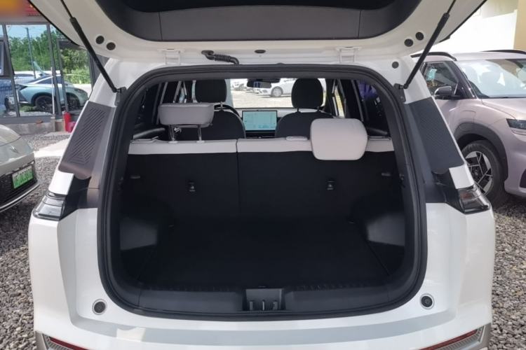 Used AION Y 2022 Plus 70 Smart Edition Trunk