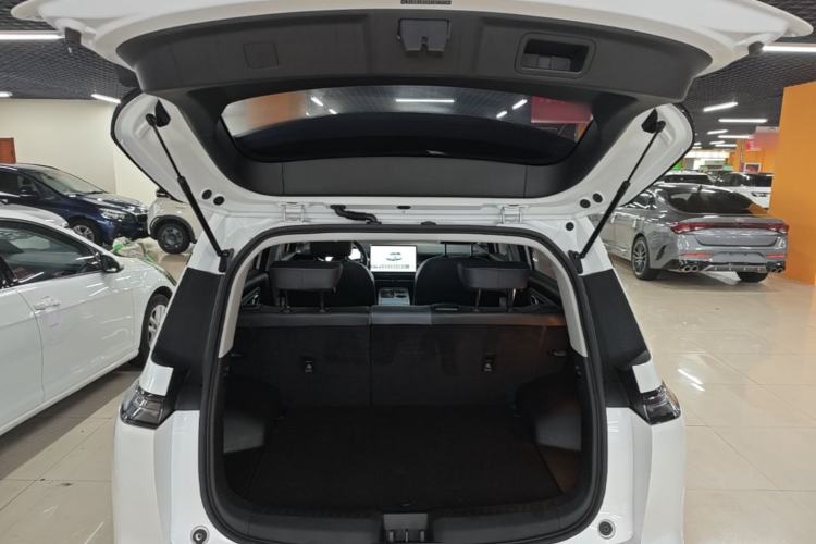 Used AION Y 2022 Plus 70 Smart Edition Trunk