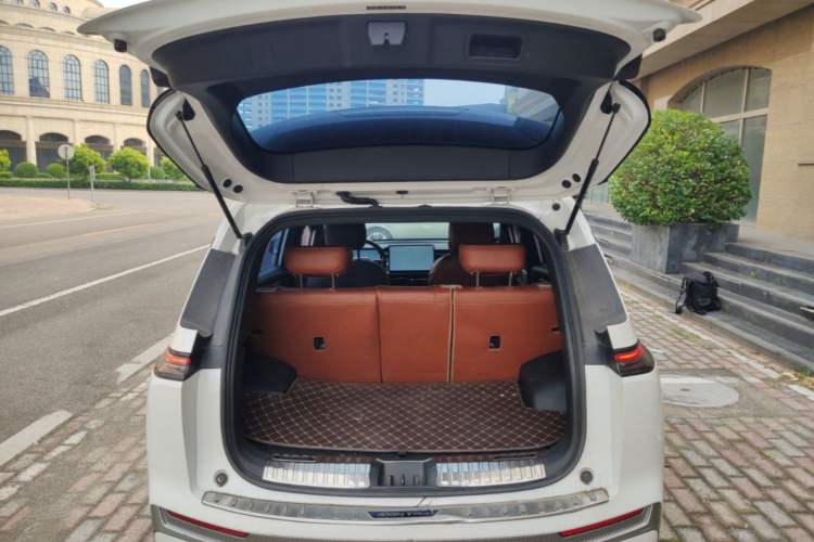 Used AION Y 2022 Plus 80 Enjoy Edition Trunk