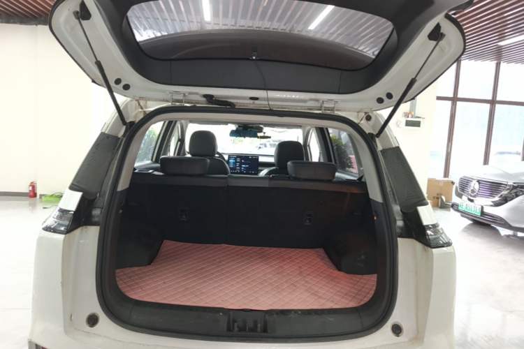 Used AION Y 2022 Plus 70 Smart Edition Trunk