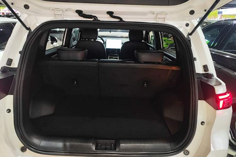 Used AION Y 2022 Plus 70 Smart Edition Trunk