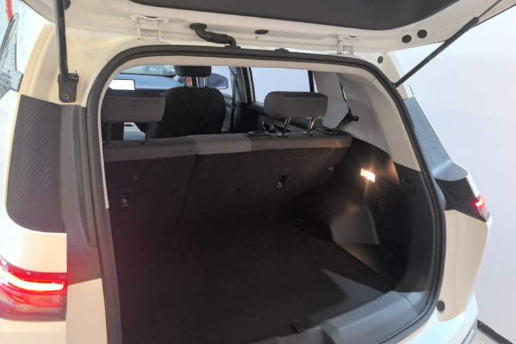 Used AION Y 2022 Plus 70 Smart Edition Trunk