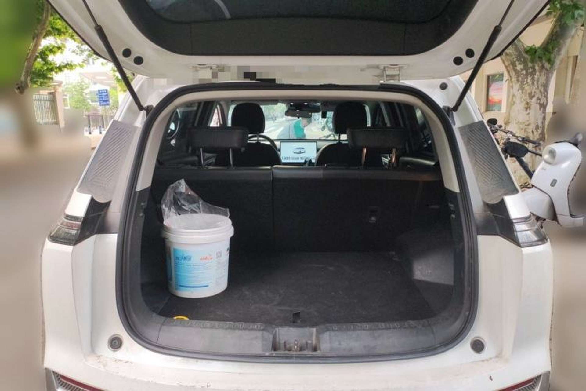 Used AION Y 2022 Plus 70 Smart Edition Trunk