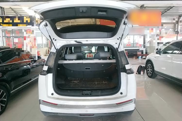 Used AION Y 2022 Plus 70 Smart Edition Trunk
