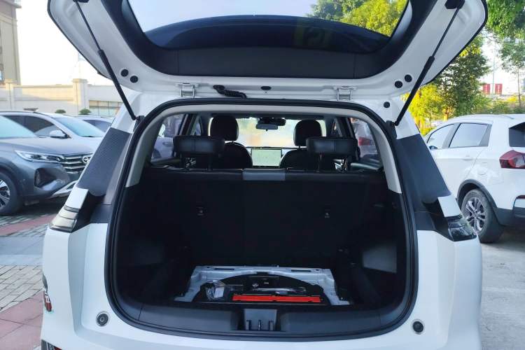 Used AION Y 2022 Plus 70 Smart Edition Trunk