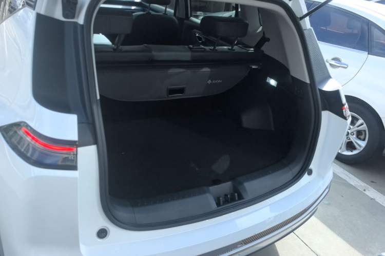 Used AION Y 2022 Plus 70 Smart Edition Trunk