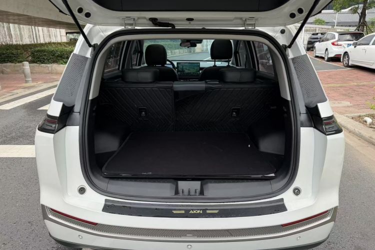 Used AION Y 2022 Plus 70 Smart Edition Trunk
