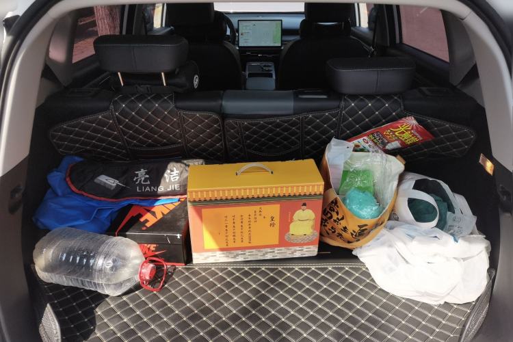 Used AION Y 2022 Plus 70 Smart Edition Trunk
