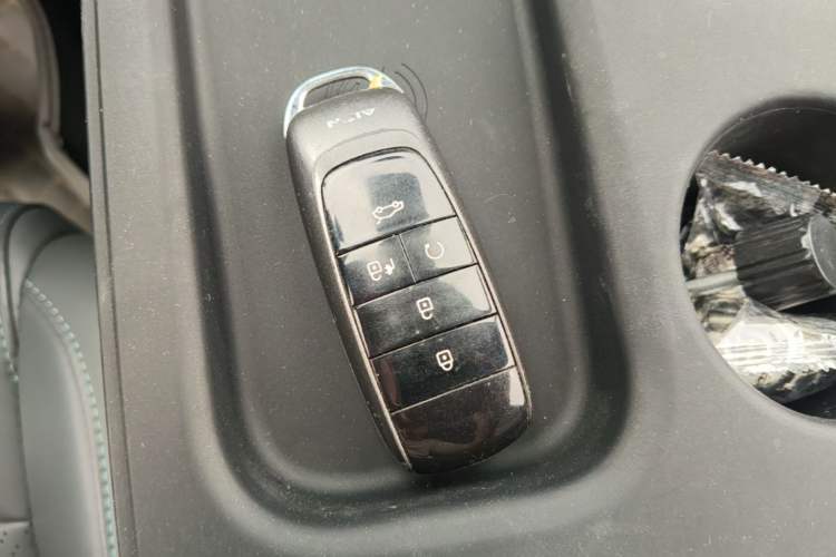 Used AION Y 2022 Plus 70 Smart Edition Vehicle Key