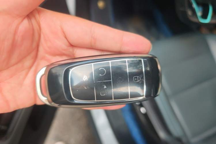 Used AION Y 2022 Plus 70 Smart Edition Vehicle Key