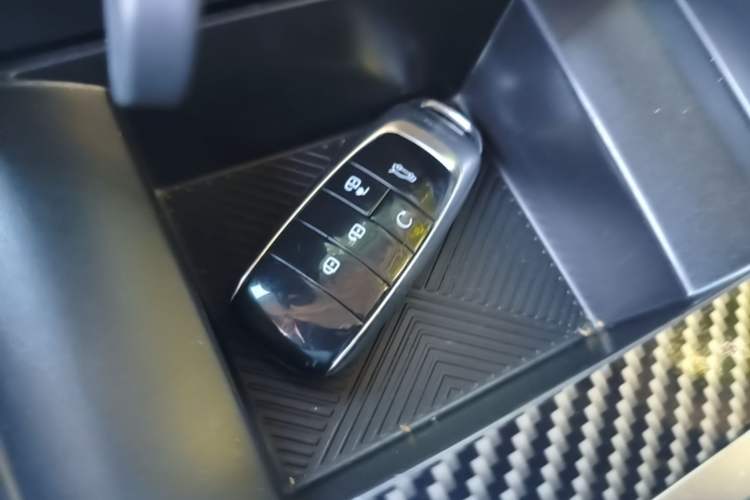 Used AION Y 2022 Plus 70 Smart Edition Vehicle Key