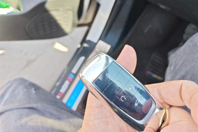 Used AION Y 2022 Plus 70 Smart Edition Vehicle Key