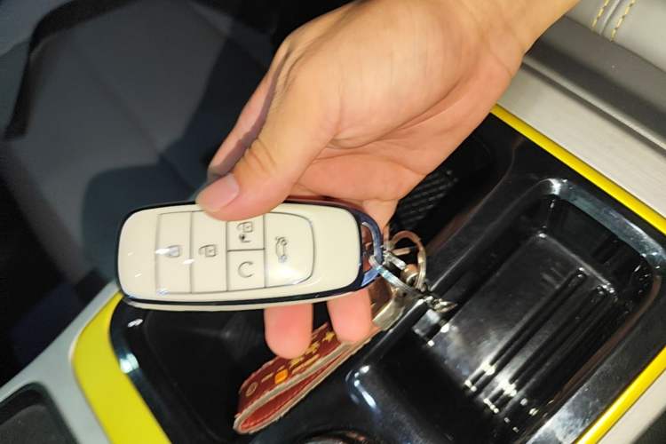 Used AION Y 2022 Plus 70 Smart Edition Vehicle Key