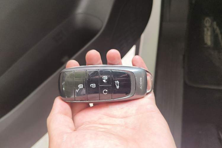 Used AION Y 2022 70 Tech Edition Lithium Iron Phosphate Vehicle Key