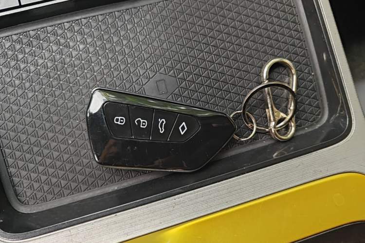 Used AION Y 2022 70 Enjoyment Edition Lithium Iron Phosphate Vehicle Key