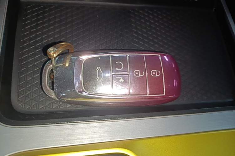 Used AION Y 2022 70 Tech Edition Lithium Iron Phosphate Vehicle Key