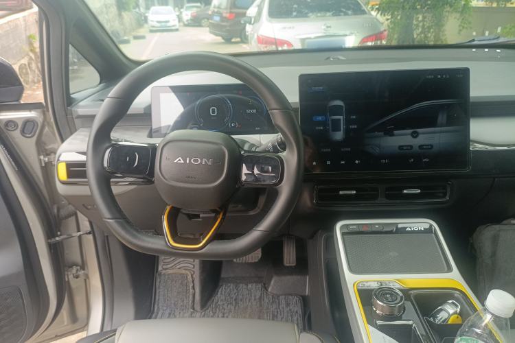 Used AION Y 2022 80 Ultra-Long Range Edition Center Console