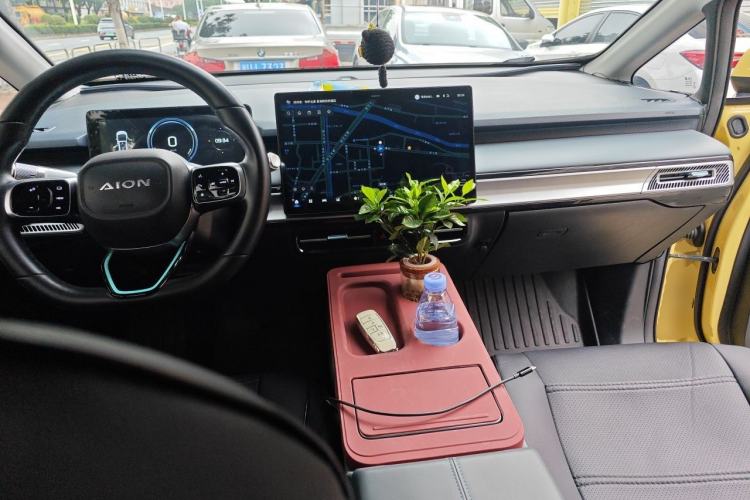 Used AION Y 2022 Plus 70 Enjoy Edition Center Console
