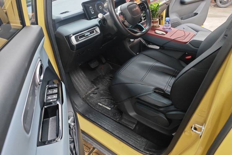 Used AION Y 2022 Plus 70 Enjoy Edition Driver Seat
