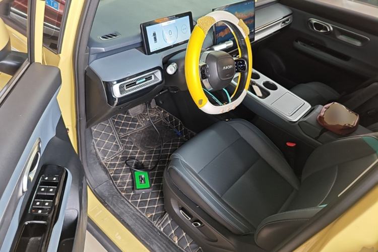 Used AION Y 2022 Plus 70 Smart Edition Driver Seat