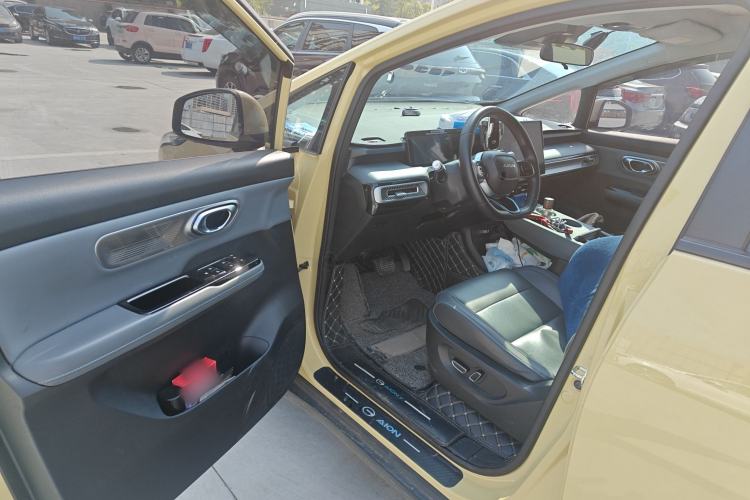 Used AION Y 2022 Plus 80 Smart Edition Driver Seat