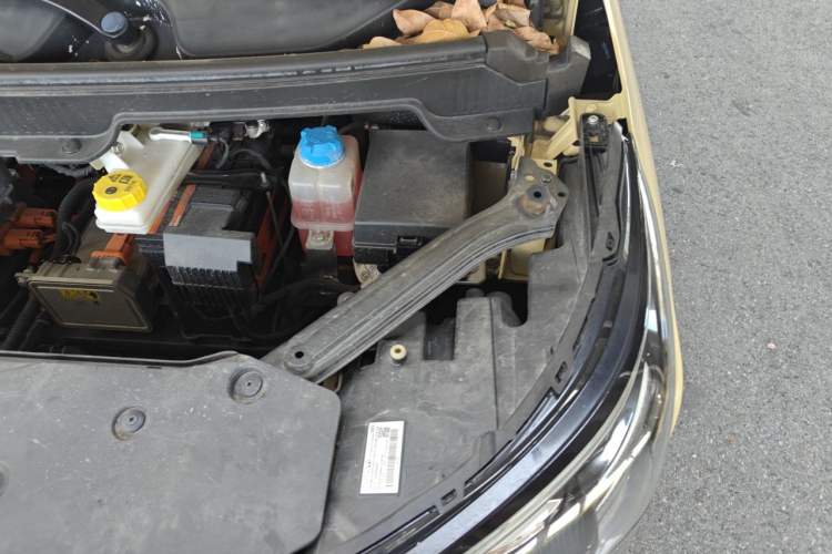 Used AION Y 2022 Plus 70 Tech Edition Engine Bay Left