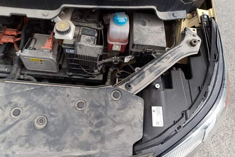 Used AION Y 2022 Plus 70 Tech Edition Engine Bay Left