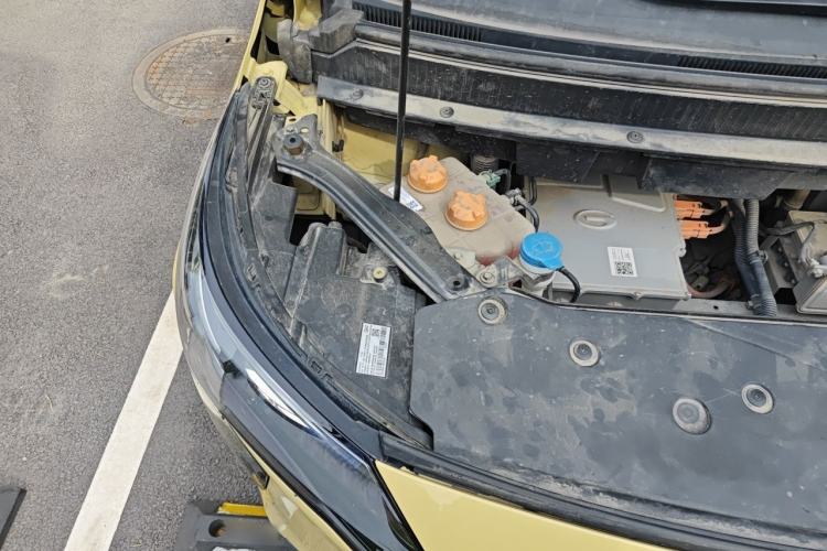 Used AION Y 2022 Plus 70 Smart Edition Engine Bay Right