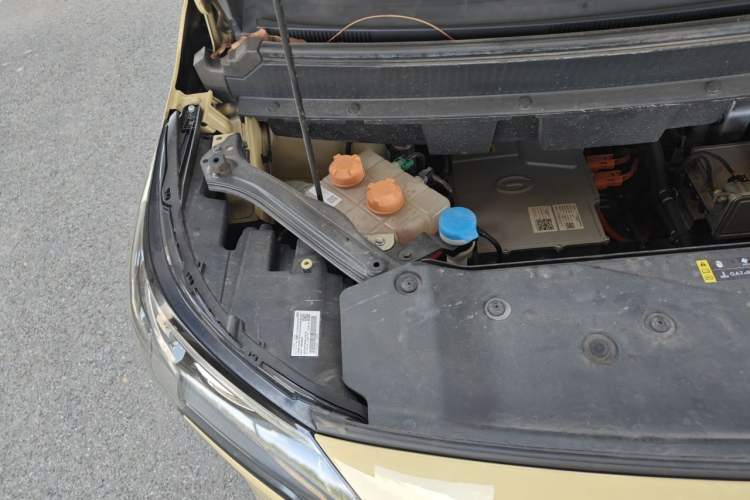 Used AION Y 2022 Plus 70 Tech Edition Engine Bay Right