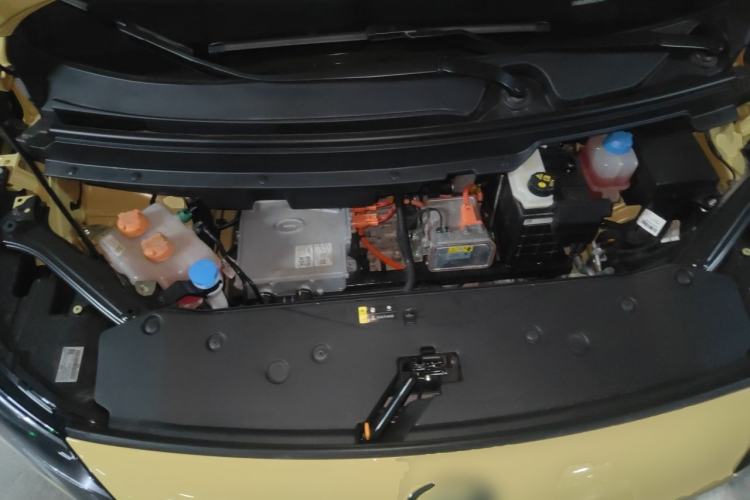 Used AION Y 2022 Plus 70 Smart Edition Engine Bay