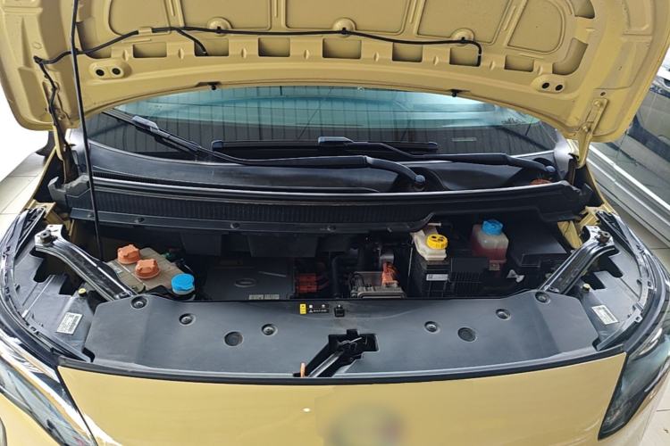 Used AION Y 2022 Plus 70 Smart Edition Engine Bay