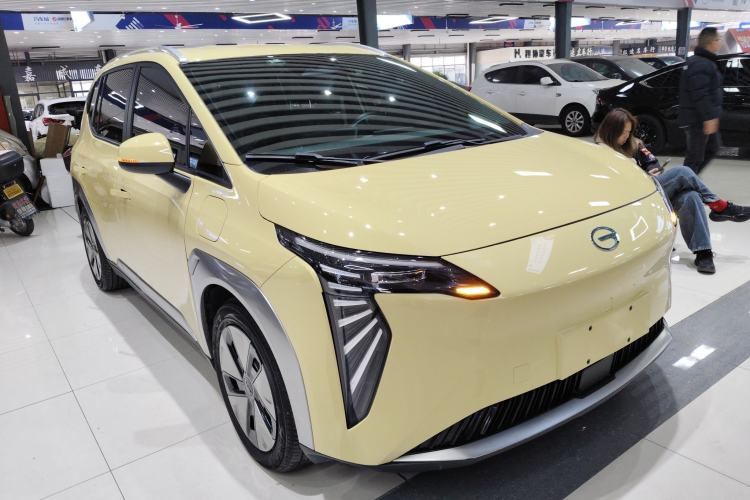 Used AION Y 2022 Plus 70 Enjoy Edition Front Right 45 Deg