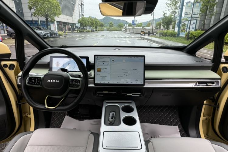Used AION Y 2022 Plus 70 Tech Edition Interior 1