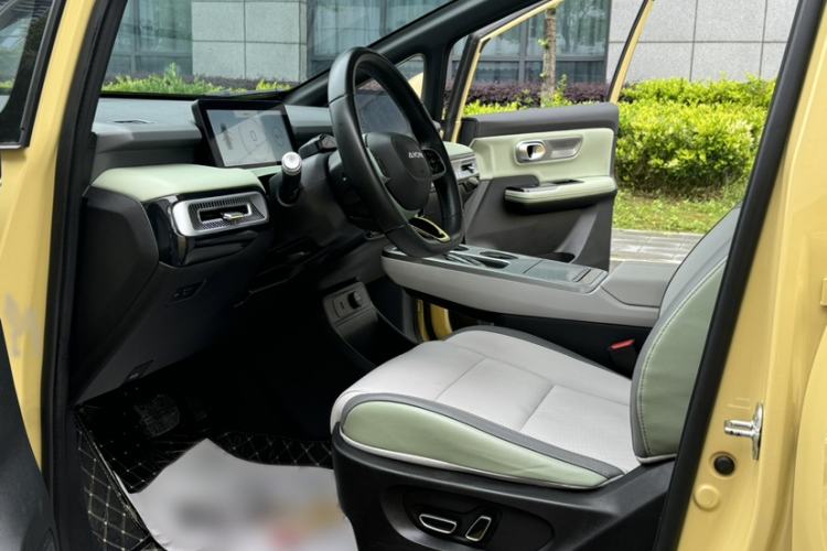 Used AION Y 2022 Plus 70 Tech Edition Interior 3